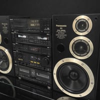 انت تربح الجهاز واني اربح 50 الف... وبالعافية ع الشراي للحجز 077016767...