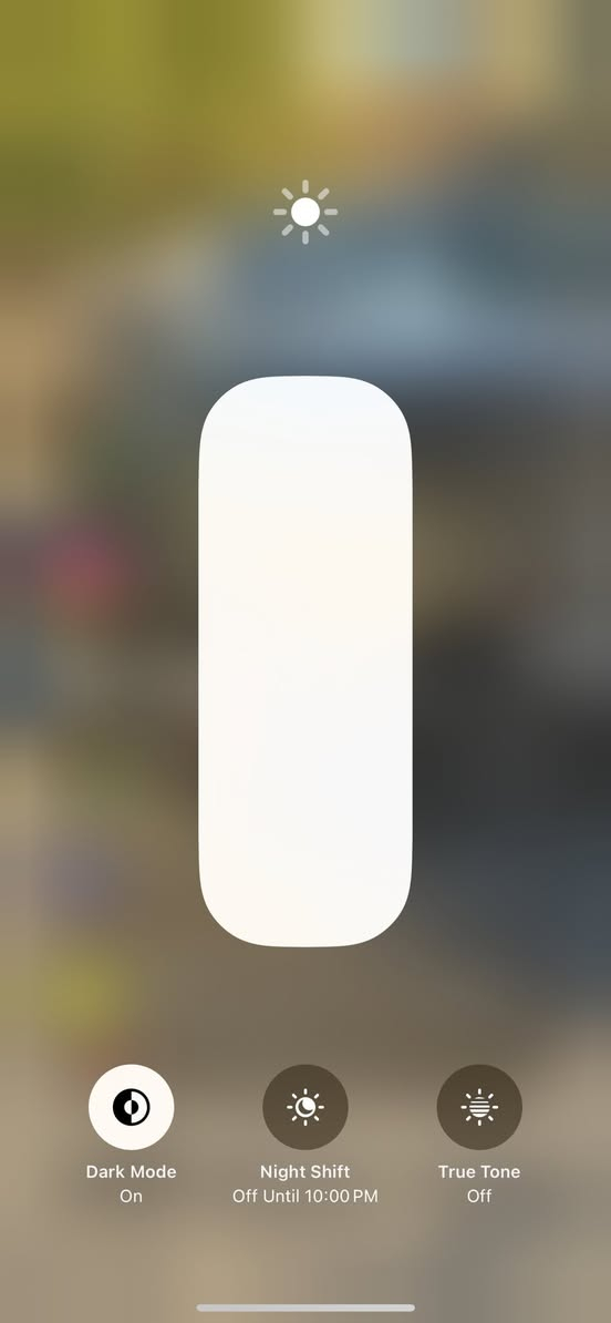 سلام عليكم 13 pro max 
512 G 
تلفون مبدل بي شاشة oled
كامرة بس ال 0.5 متشتغل 
سماعة الفوك متشتغل بس الجوة ينراد ايسي 
وظهر مفطر مغلفة 
لون ذهبي 
قيمو شكد يسوة واذا اكو مراوس ب 15 وفوك 
***********
