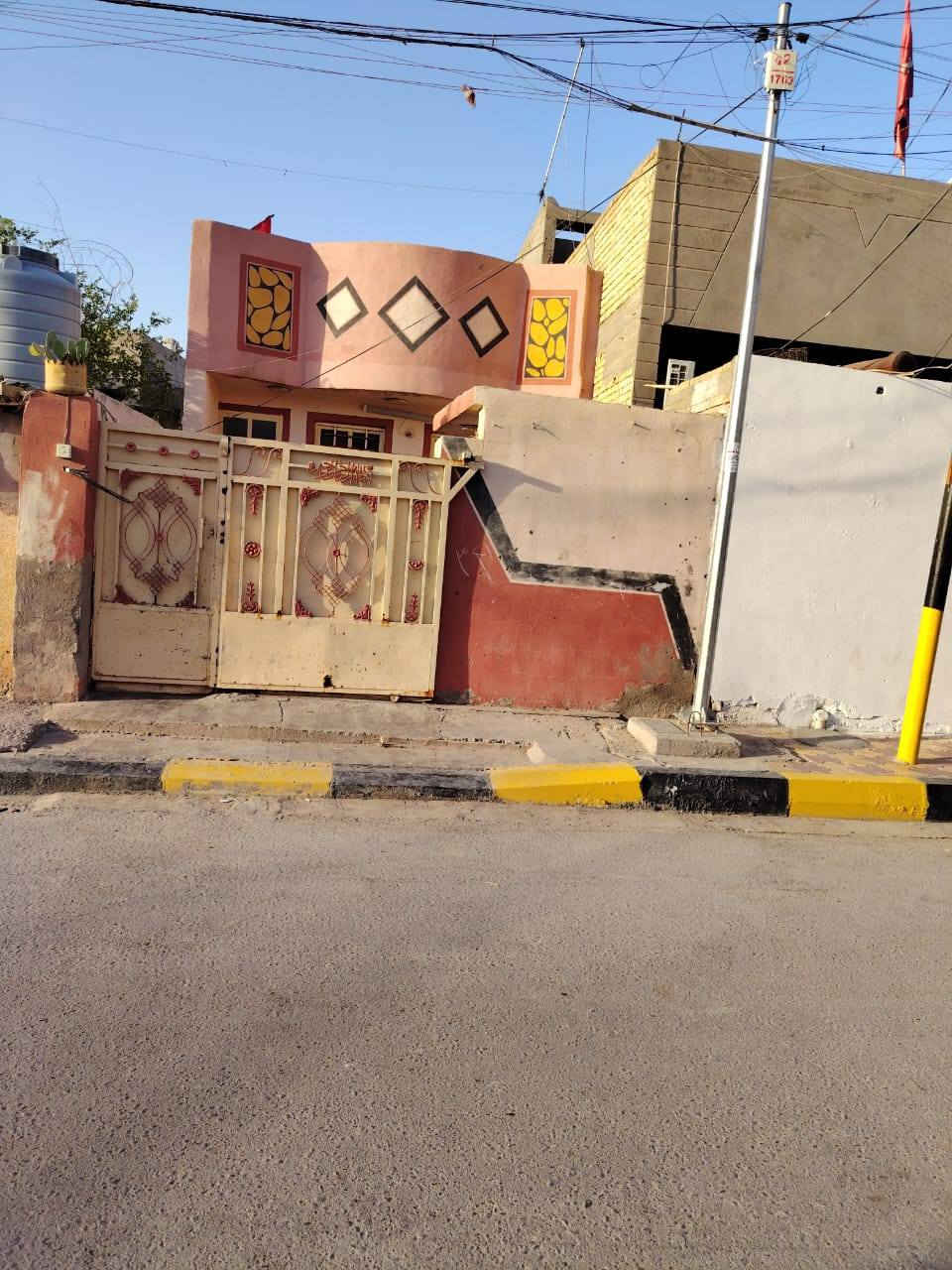 دار للبيع مساحه 115 م 5×23 زراعي بناء درجة أولى طابق واحد كفاءات العبيدي شريط السده مقابيل جامع أئمة البقيع منطقة شمر ***********
