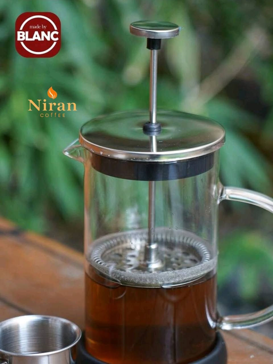 استمتع بكوب من القهوة أو الشاي المُعد بعناية مع محضرة قهوة🤍
 فرينش برس من المصنوعة من الستانلس ستيل عالي الجودة والزجاج✅️


**إذا كنت صاحب هذا الإعلان وتريد حذفه لأي سبب، رجاءا أرسل رسالة إلى الدعم الفني**