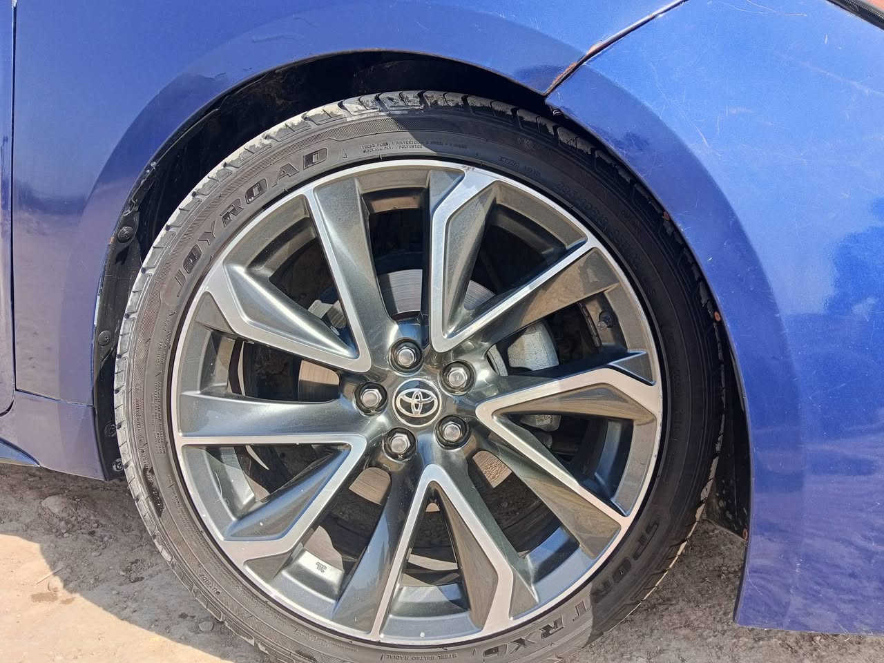 السلام عليكم ورحمة الله وبركاته تويوتا كورلا S موديل 2022 وارد امريكي حادثها جاملغ وبنيد وبيها بل جاملغ خلف السايق شخط خلال التحميل مبين بل صور ما مصلحة لون جويتي مميز رقم قادسية أنكليزي معوقين أسويلك وكالة ومكاتبة مرورية ام 50 الف السيارة فول مواصفات عدا البصمة والفتحة مكينة وكير خير من الله سايد بريك كهربائي شاشة أعطال وعداد الكتروني شاشة جبيرة سستم سماعات دمام شاشة للتبريد كروز مثبت سرعة قيادة ذاتية تحكمات ستيرن جهتين السيارة كلش حلوة وجديدة

 السعر 120 وبي مجال 

مكاني ديوانية مركز المدينة للأستفسار أكثر أتصل على الرقم وبي واتساب ***********
