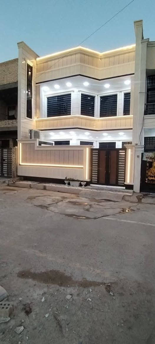 بيت الأحلام بانتظارك! 🏡 مساحة 150 متر بتصميم حديث وجودة بناء ممتازة، 6 غرف نوم موزعة على طابقين. موقعه خرافي في الزعفرانية، جاهز للسكن فورًا! السعر 170 وبيه مجال. لا تفوت الفرصة! 

***********
