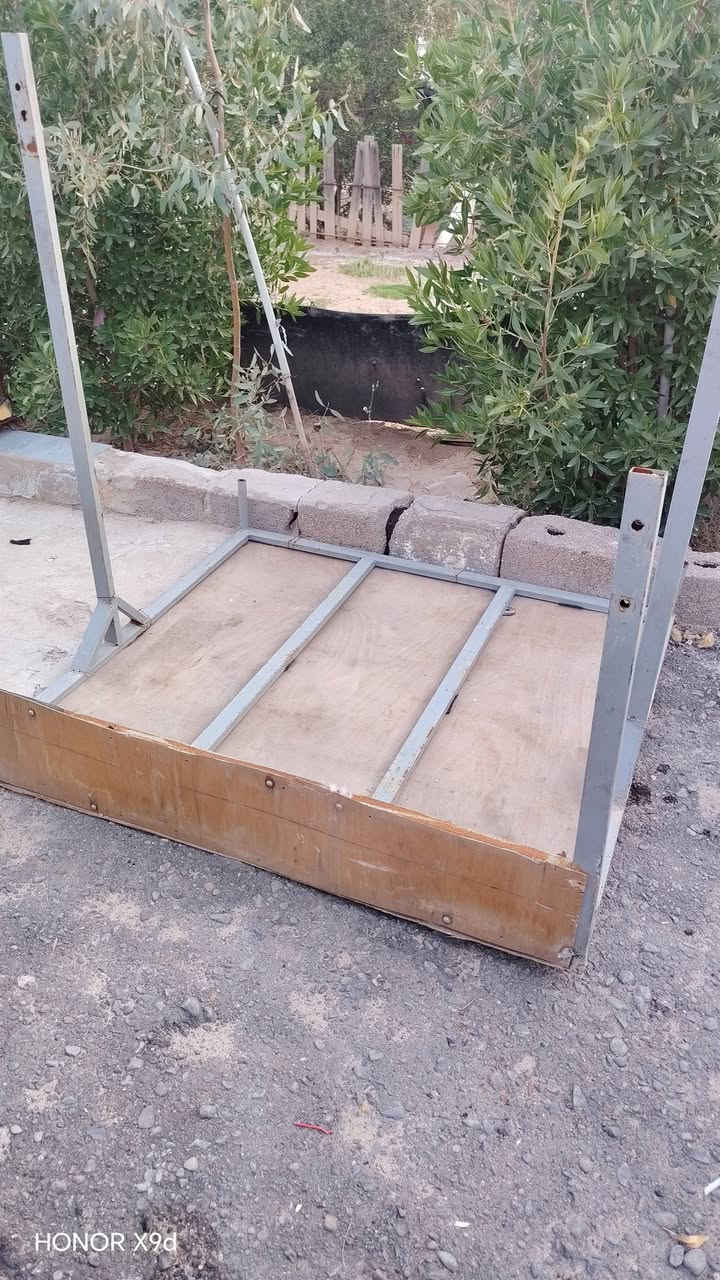 سلام عليكم قماره ستوته للبيع مكان قرب كراج بغداد سعر خاص رقم الهاتف ***********
