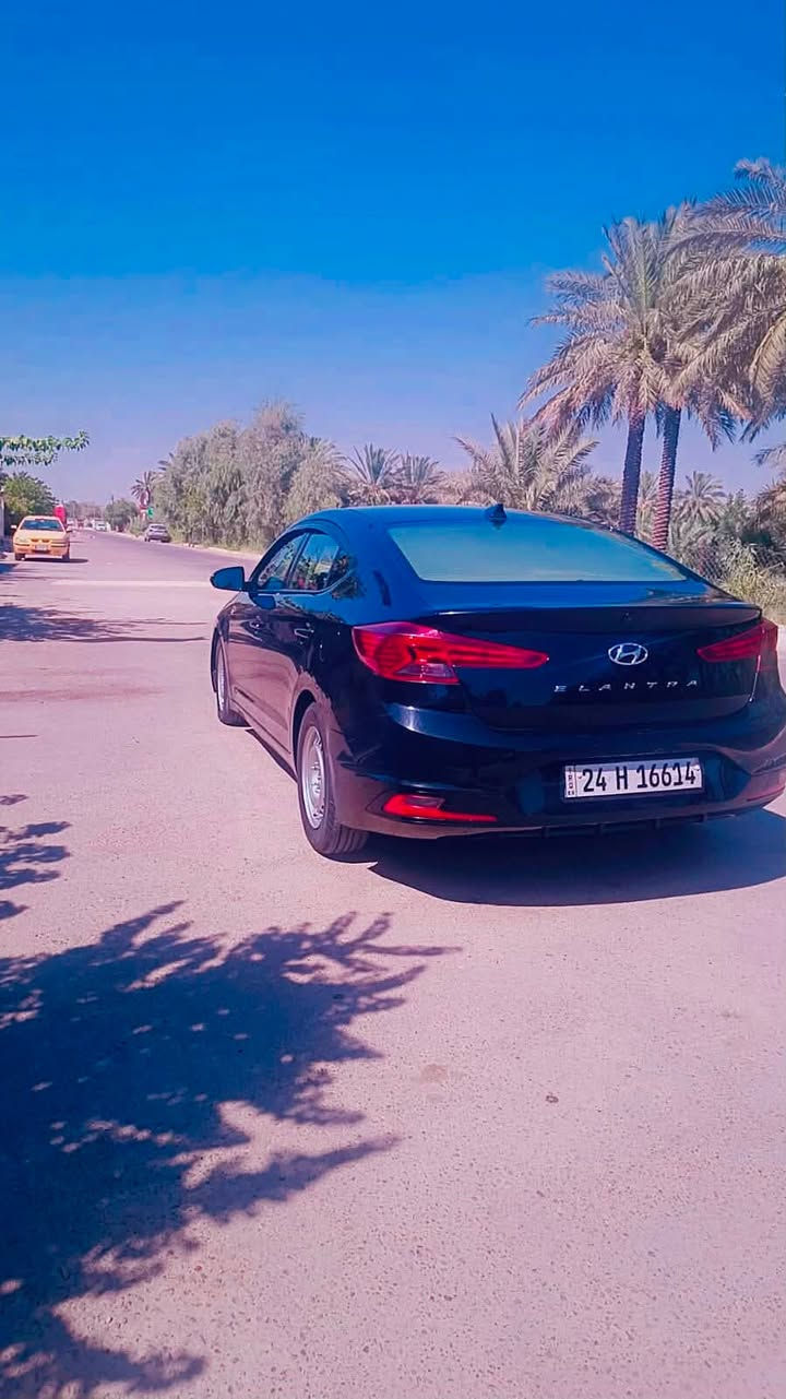 النترا موديل 2020
مواصفات العاديه معروفه 
رقم شمالي دهوك 
حادثها جاملغ وبنيد وبدون دواخل 
السعر 120 وبيها مجال 
الاتصال:-***********
