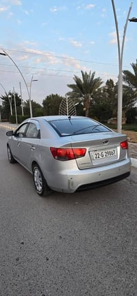 للبيع 100 $ سيراتو  2012 خليجي  محرك 1600  7 نمره  تخم تايرات صدر حداد...