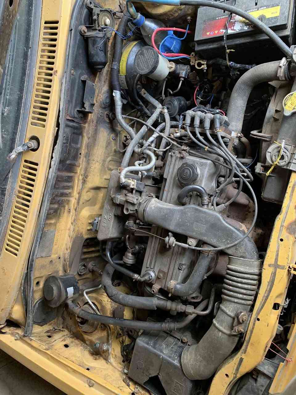 ‏سلام عليكم سايبة موديل 12 سيارة خير من الله كير ومكينه مكفولات سيارة نكره سلف ￼
 وسعرها مناسب مكان كوت شيخ سعد***********
