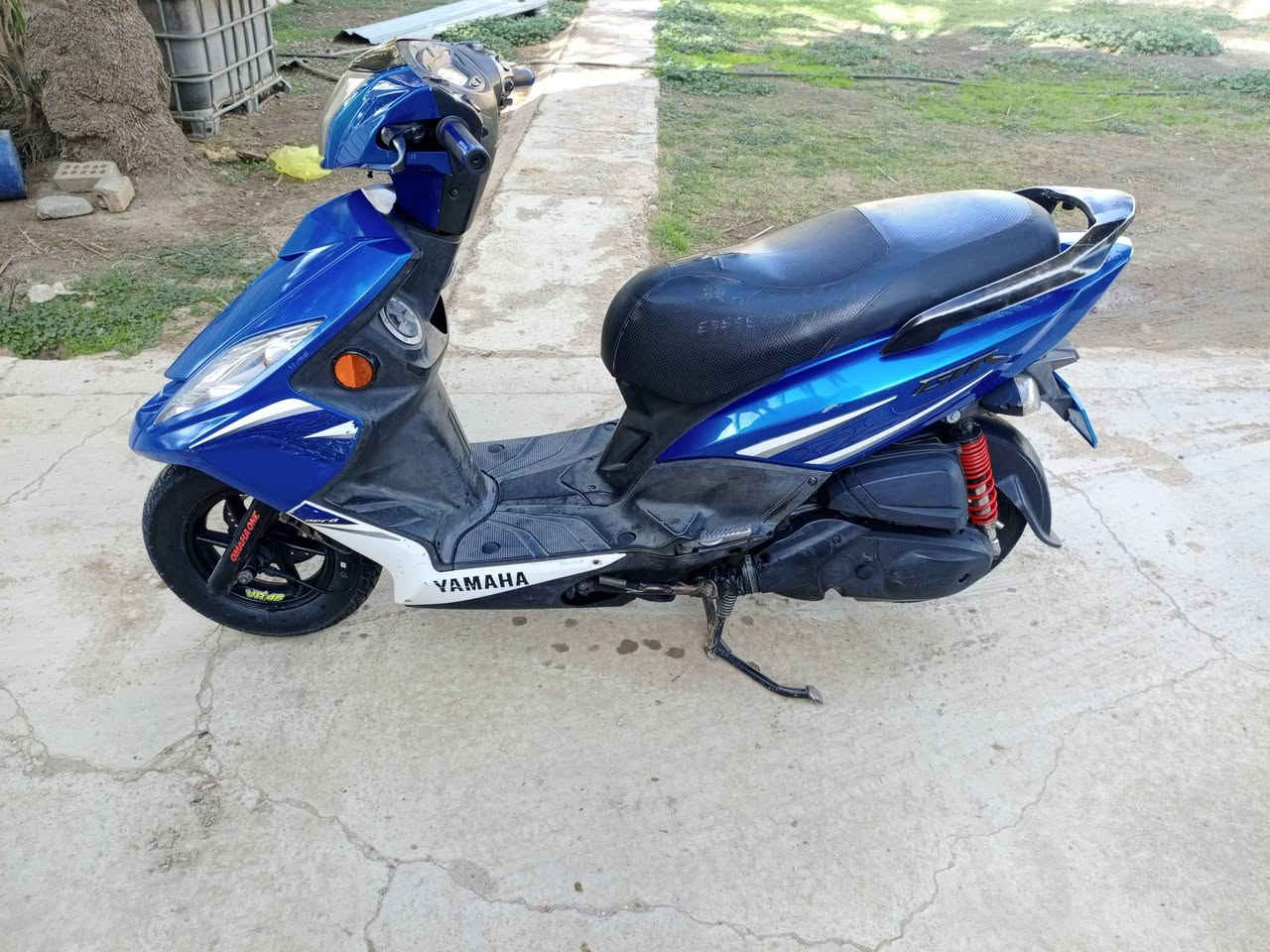 سلام عليكم
للبيع جيتي ار حديث موديل 2012دشبول 3الوان كفرات بلاد مكينة ابلادية ناعمة كلش شلعة و معدل نكرة بكل وقت دبلات جدد تخم تاير جديد كهربائيات كلهة شغالة السعر مليون بيهة مجال بسيط مكاني بغداد الشعلة الرقم ***********الشراي يراسني واساب
