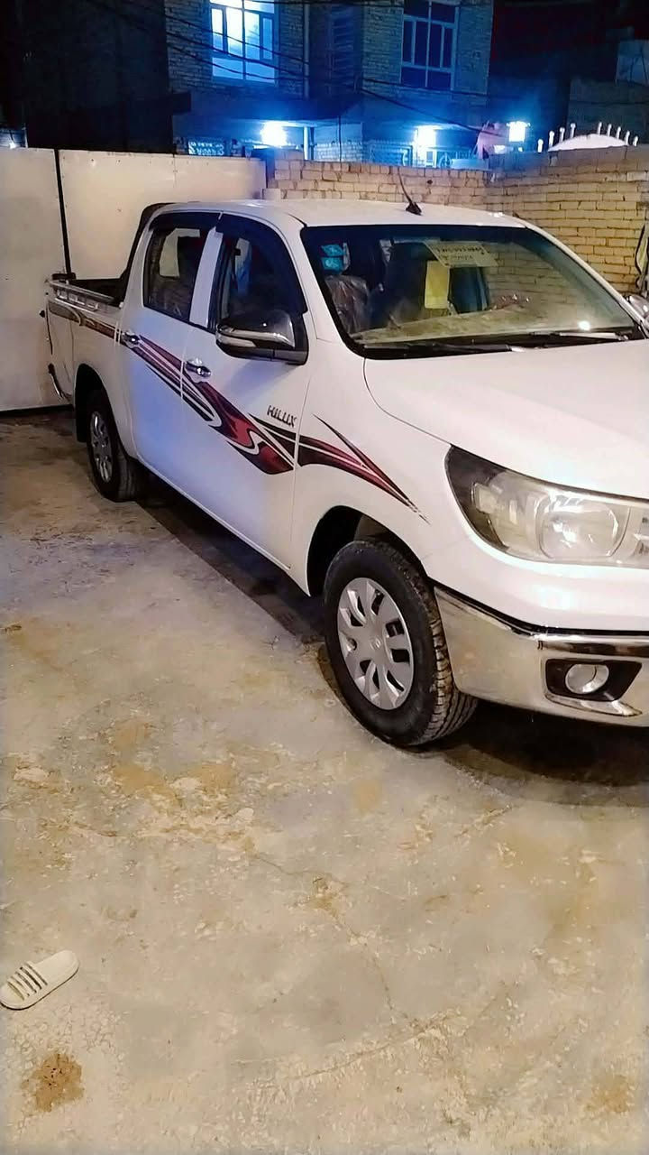 السلام عليكم هايلوكس للبيع موديل 2016  مكفولة 
 رقم واسط كير عادي مكان واسط النعمانيه   السعر الإتصال على الرقم ***********
