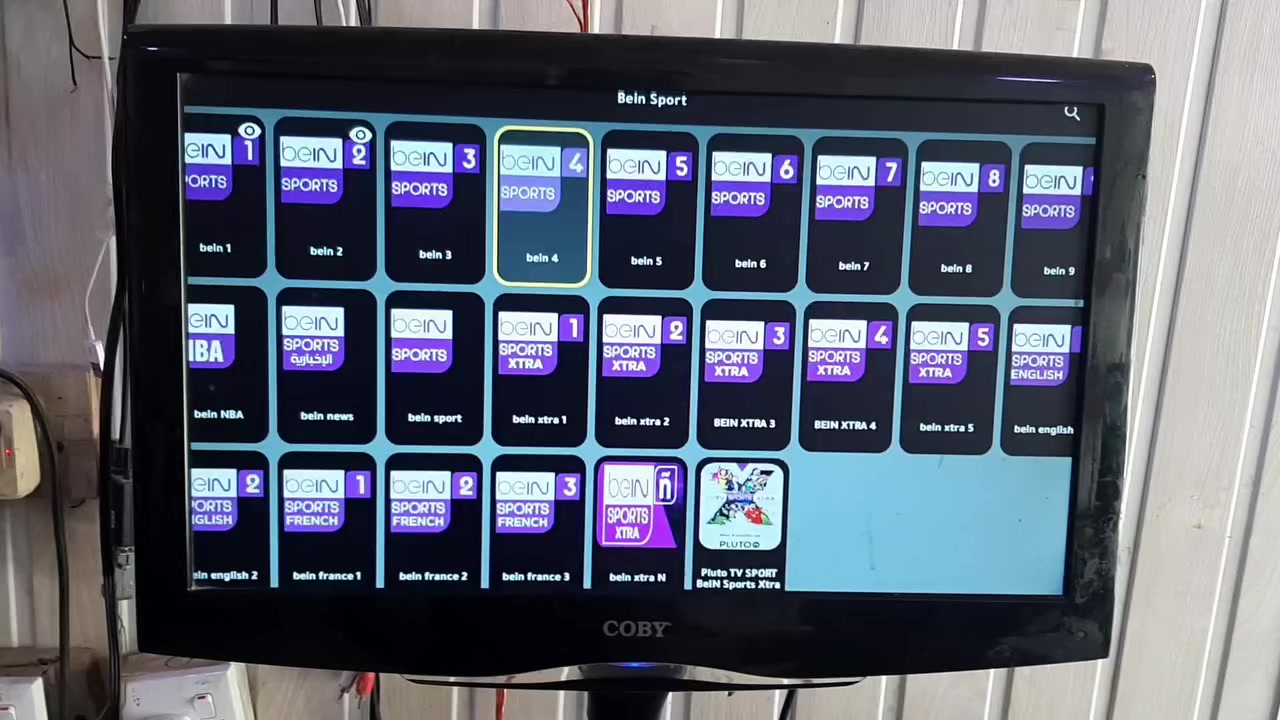 جهاز tvbox
الاسم الدارج بين الناس ستلايت عالانترنت
اي شاشة عندك مهما كان حجمها ومابيهة انترنت تكدر تربط هذة الجهاز
كل قنوات العالم عبر الانترنت اكثر من برنامج موجود
اليوتيوب
اندرويد ١٤
ريمونت ناطق
ملاحظة
الرام ٢ جيجا اصير اسرع
مو ١ جيجا 
اكثير اجهزة بالسوك موجودة وتختلف حسب امكانيات كل جهاز  من حيث البرنامج والرام وغيرها  هذة الجهاز تمت تجربتة جهاز جيد جدا قياسا بسعر
يعتمد على قوة الانترنت لكن بصورة عامة الجهاز حسب تجربة الناس جيد جدا
الجهاز تاخذة جاهز بس تربطة على الشاشة
الوسام لصيانة الاجهزة الالكترونية
داخل اللزاكة
المهندس سالم الحمادة ***********
السعر ٣٠ الف كامل امبرمج بس تربطة على اي شاشة
