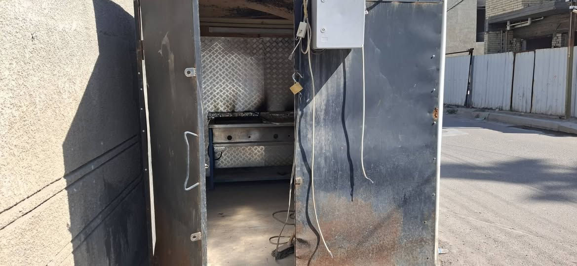 السلام عليكم كشك حديد تفصال جديد بس متروك صار شهرين اكلات سريعه للبيع يحتوي ع كريل ثلاثي بركر فنكر فلافل مع ميز الكشك مغلف ستل ستيل غذائي واناره جاهزه مكانه الزعفرانيه السعر مليون ونص وبي مجال


**إذا كنت صاحب هذا الإعلان وتريد حذفه لأي سبب، رجاءا أرسل رسالة إلى الدعم الفني**