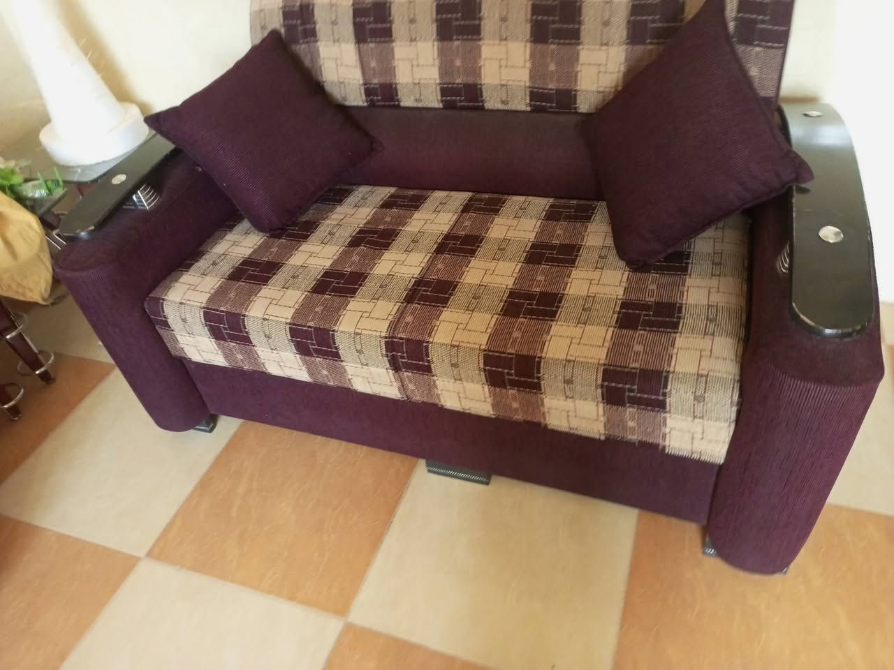 السلام عليكم ورحمة الله وبركاته
ئه م قه نفى (10)نه فه ريه  بو فروشتن 
نرخى سه ندن 9 گه لايه 
نرخى فروشتن به (500)هه زاره
ژ  : *********** 
زور سوپاس بو ئه دمنى ئازيز
