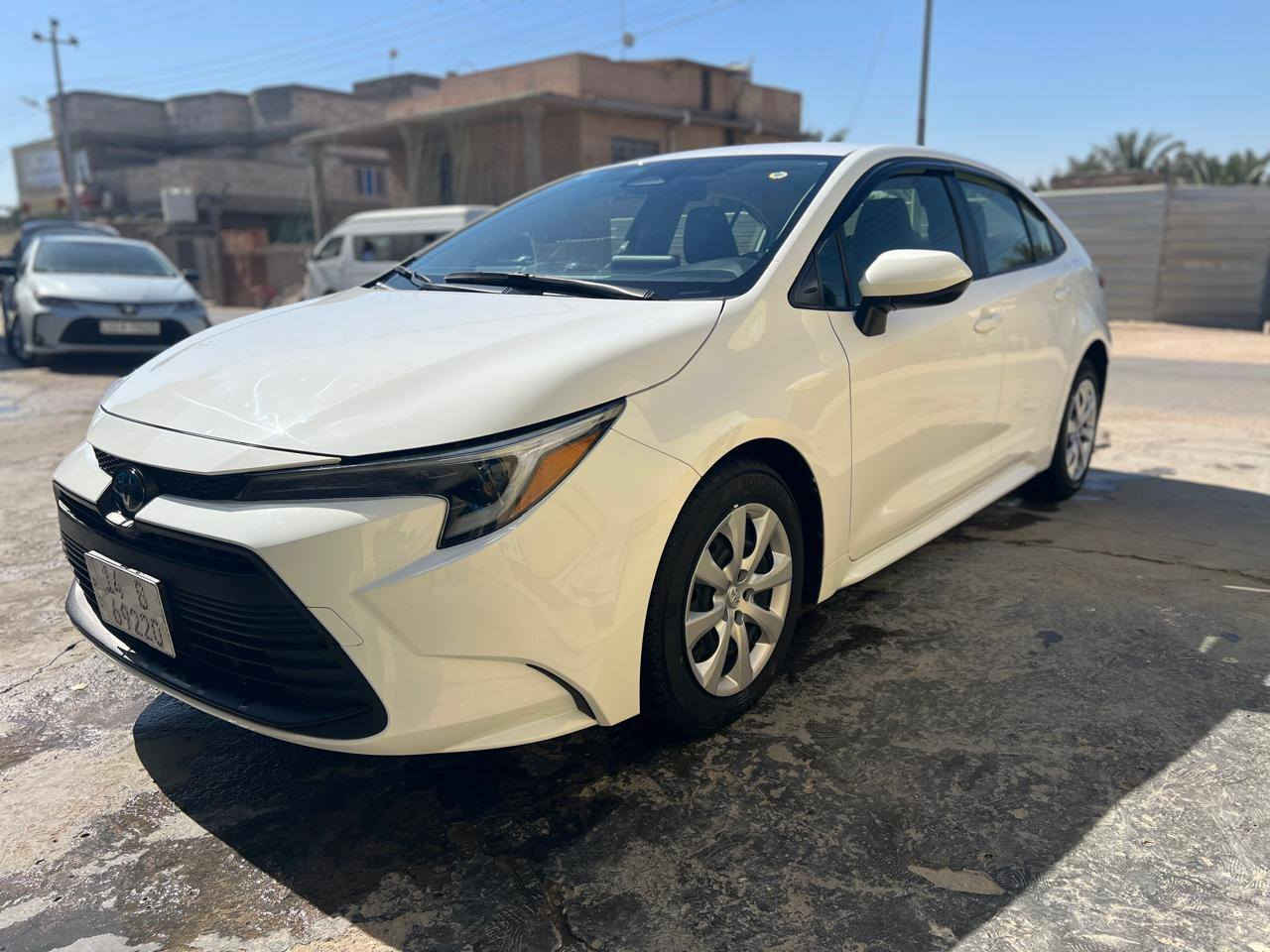 تويوتا كورولا هايبرد موديل 23 وارد امريكي بدون حادث طابه تقرير غرق 
السياره جاهزه من جميع النواحي اي نقص مابيه مرقمه بصره السعر 165وبي مجال اخوان إنه مكلف بالنشر راح اضيف رقم هاتف صاحب السياره اي استفسار مراسلته واتساب او الاتصال *********** البصرة, العراق
