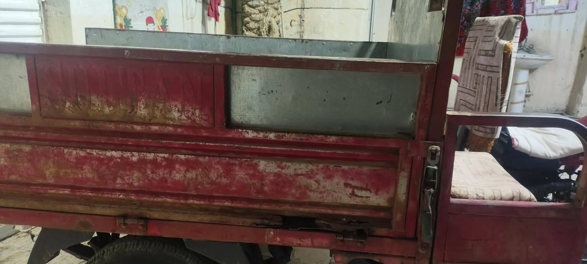 ستوتة سلطان نضيفه رقم + سنوية شاصي مكفول كهربائيات شغالات كلهن المكينة نضيفة السعر1750 وبيها مجال قليل 
الواتساب ***********
