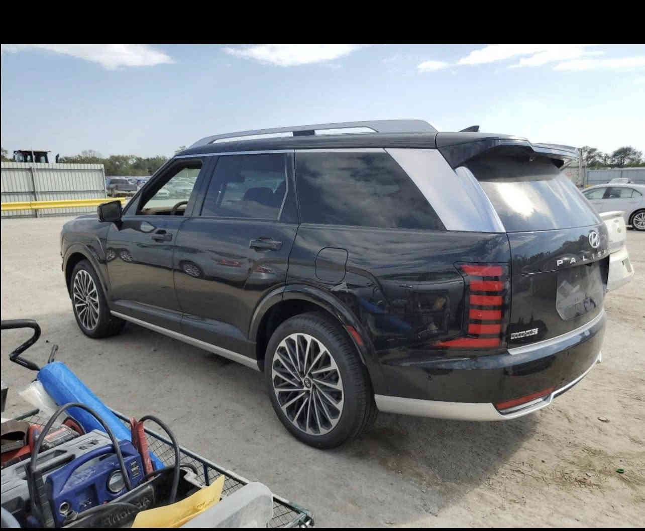 #أعلان مزاد
تاريخ المزاد .. 22/12/2025
🇮🇶🇺🇸 فرصة مميزة لأصحاب كتب الشهداء 
🇮🇶🇺🇸
📢 كما عودناكم على المزادات الأمريكية 🇺🇸
✅ وبأقل الأسعار وأسرع وقت ممكن

🚗   Hyundai palisade calligraphy 
الموديل…  2026
🛠️ الضرر: + موضح بالصور 
📏 عداد المسافة: 419 (فعلي)
📋 حالة السيارة: شغالة (Run & Drive) – مفتاح موجود
🔧 حجم المحرك:  3.5 
 – دفع رباعي AWD
🔍 رقم الشاصي: KM8RMES22TU015437
📅 تأريخ المزاد22/12/2025
 الساعة 5:00 مساءً بتوقيت iraq

📍 موقع المكتب :
البصره، القرنة، شارع الجمهورية الرئيسي، مقابل مطبعة  الولاء

📧 البريد الإلكتروني:
auto.car.iq@gmail.com

mu95iqwl@gmail.com

📞
: *********** مصطفى 
📞
