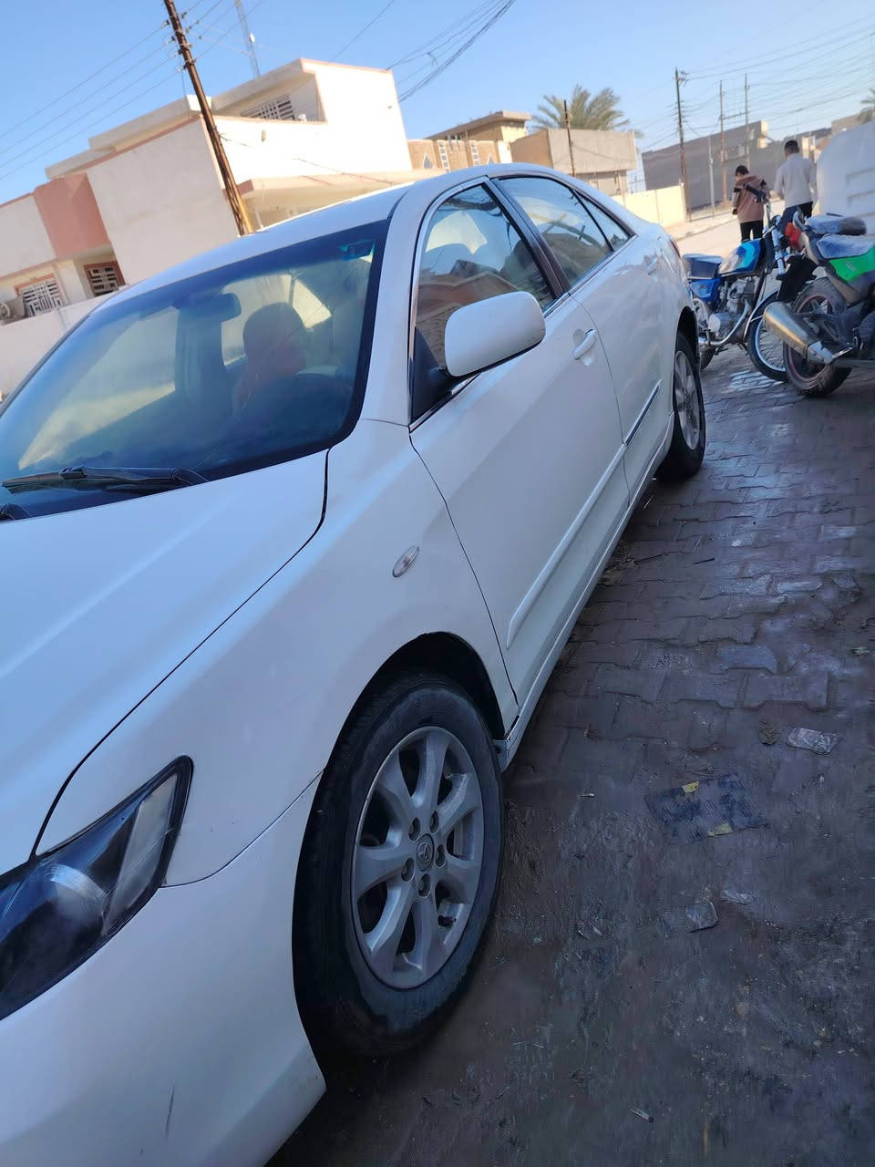 السلام عليكم السونار مرفق
كامري 2007 بابل مشروع وطني بسمي محرك 2400 بي تبخير كير تبريد حداديه خير من الله 90 وبيهة مجال للشراي  مكاني كربلاء الحسينية هاتف***********
