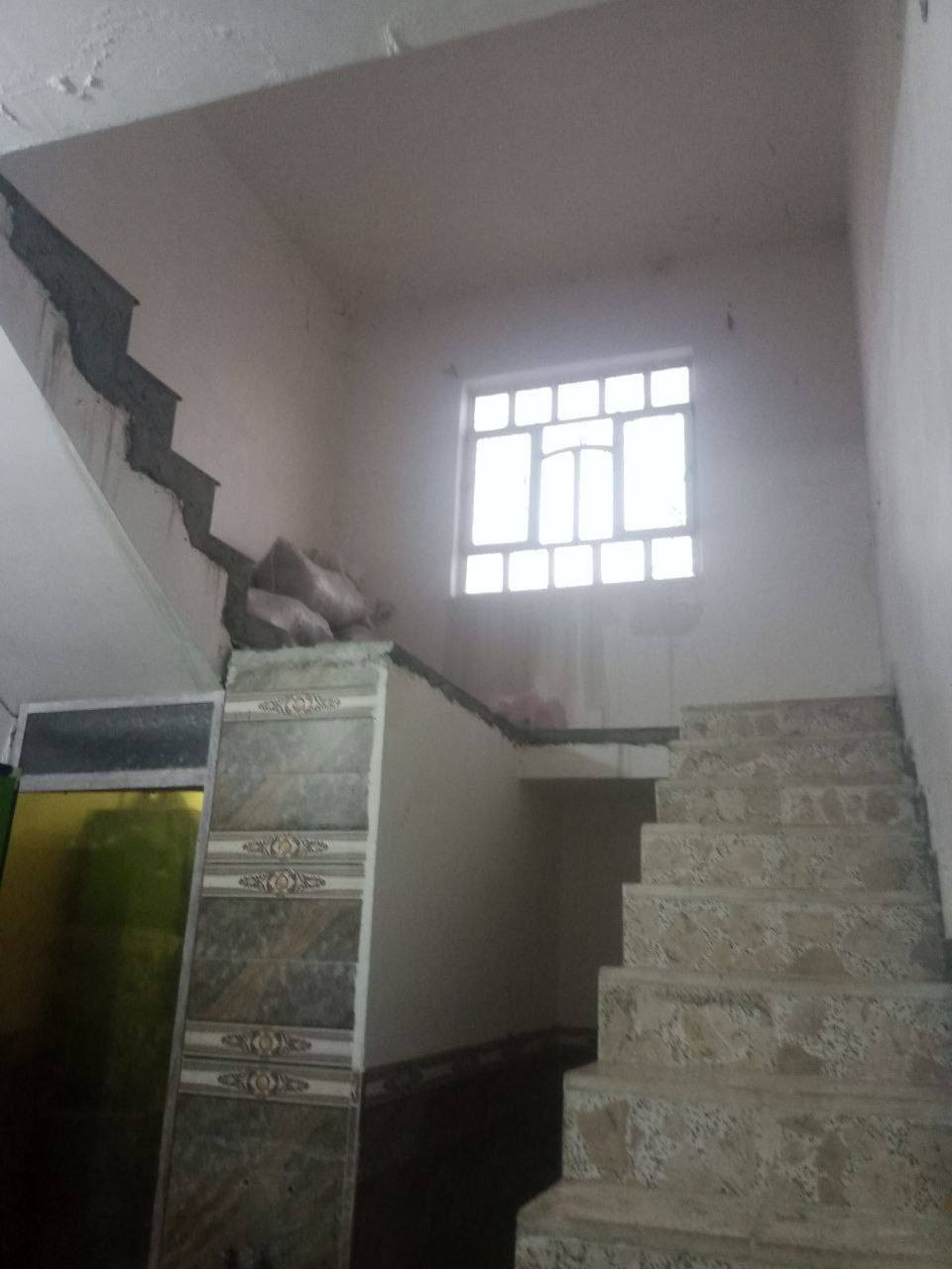 بيت للبيع طريق السنيه السياحي مساحه 227 السعر اتصال على هاذا الرقم  ***********
