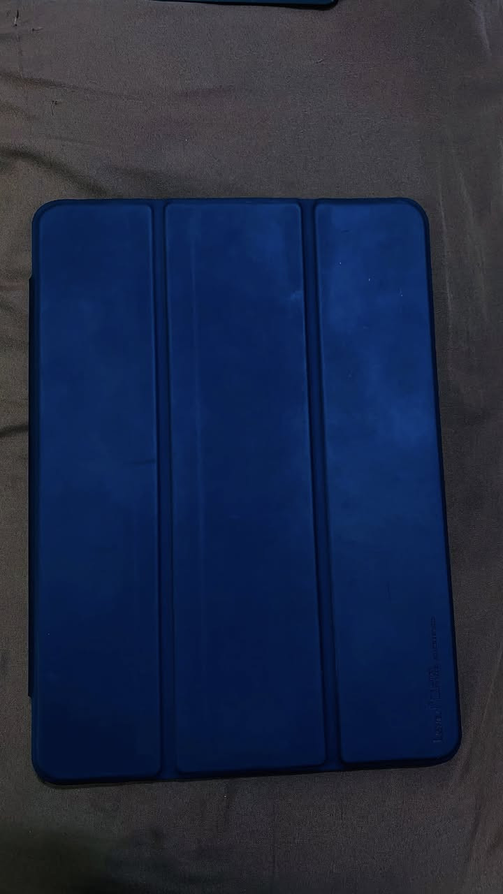 سلام عليكم للبيع أيباد هواوي ميت باد نسخه شاشه ورقيه استعمال قليل ذاكره ٢٥٦ ويا قلم هواوي نظافه ٩٥ بس شخوط بسيطة عل ظهر ما مصلح ولا برغي مفتوح سعر ٤٢٥ الف وبي مجال 
التوصل واتساب او عل رقم *********** 
عنوان نجف حي ميسان قرب مدرسه سفير الحسين
