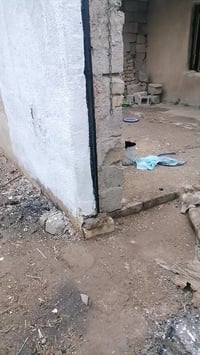 يا الله السلام عليكم بيت للبيع بالتجاوز بغرفتين كبار ومطبخ وحمام مكانه...