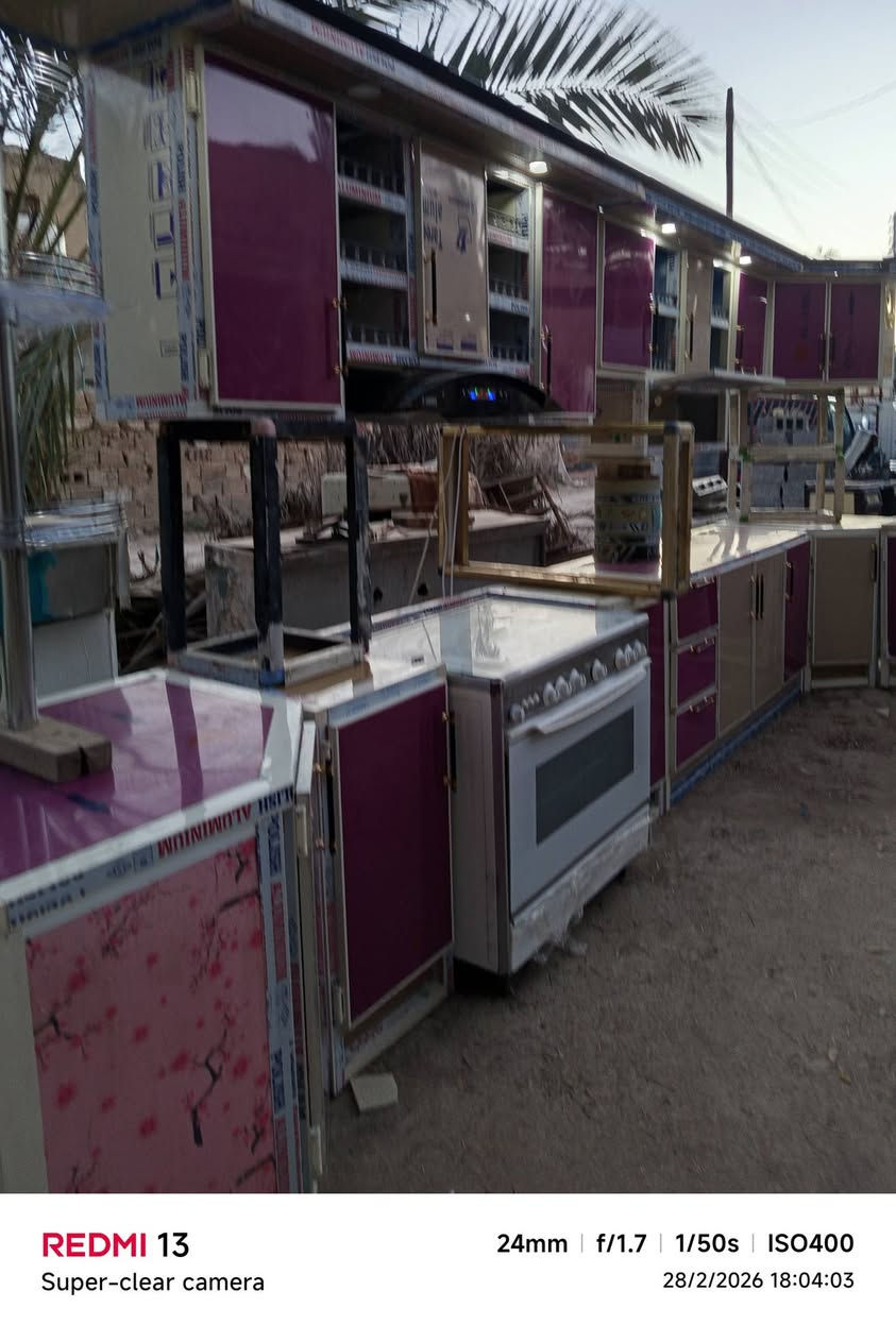 كاونتر 11 قطعه 9 متر 
مع طباخ كريازي وشافطه 
شغل فصال سعر 1200
توجد خدمة توصل بكرو
الشراي يراسل الصفحة أو يتصل *********** أو وتساب
