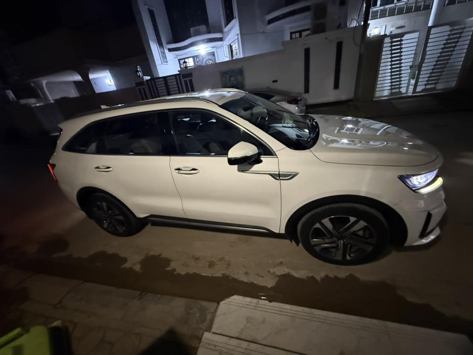 سورنتو 21 خليجي مكفولة بغداد ٦سلندر ٧راكب فول قماره حديد  شفتات تحكمات شاشه متصل جنطه كهرباء ستائر ب ابواب تشغيل عن بعد اناره محيطيه٢كراسي كهرباء ٣قطع تبريد زنون لد حساس امامي خلفي تشغيل عن بعد مري شفط 
ماشية 68 
سعر 280 
***********
