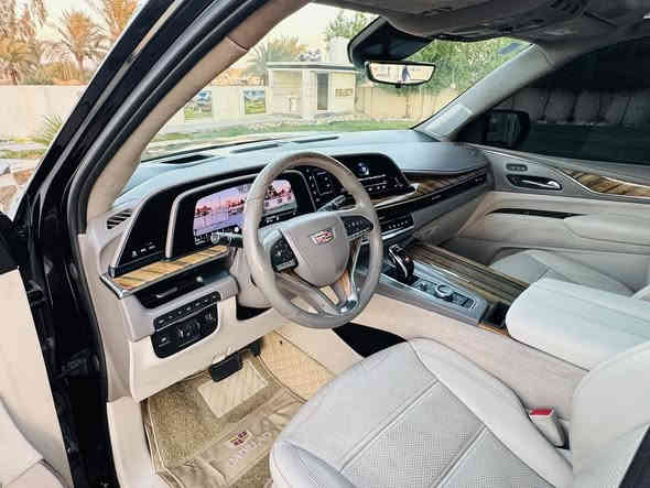 السلام عليكم 
كاديلاك اسكاليد للبيع   2021 
اسبرسو معروف مواصفات 
سياره بسمي رقم جديد 
مغلفه PPFبل كامل 
مواصفات سياره 
.جكات 
.فور ويل 
.ابواب شفط 
.نقطة عمياء 
.صندوق شفط 
.شاشه كبيرة 
.كامرة 4k
.دمام صندوق
.تشغيل عن بعد 
36 سماعة AKG
.كاميرات 6
.داتا شو 
.بانوراما 
.جنطة ذكية 
.رادار جانبي و امامي 
.رادار تحديد مسار
.كشن Vib منفصل 
.مري شفط 
.ويل 22
.ذاكر ميموري خزن 
.مسنات جلد 
.إنارة محيطية 
.لدات 
.اشاير ترحيب
.حزام ذكي 
.كاميرا وسطية 
.ثلاجة 
السياره ماشيه52
مكان بغداد 
للاستفسار (***********)
