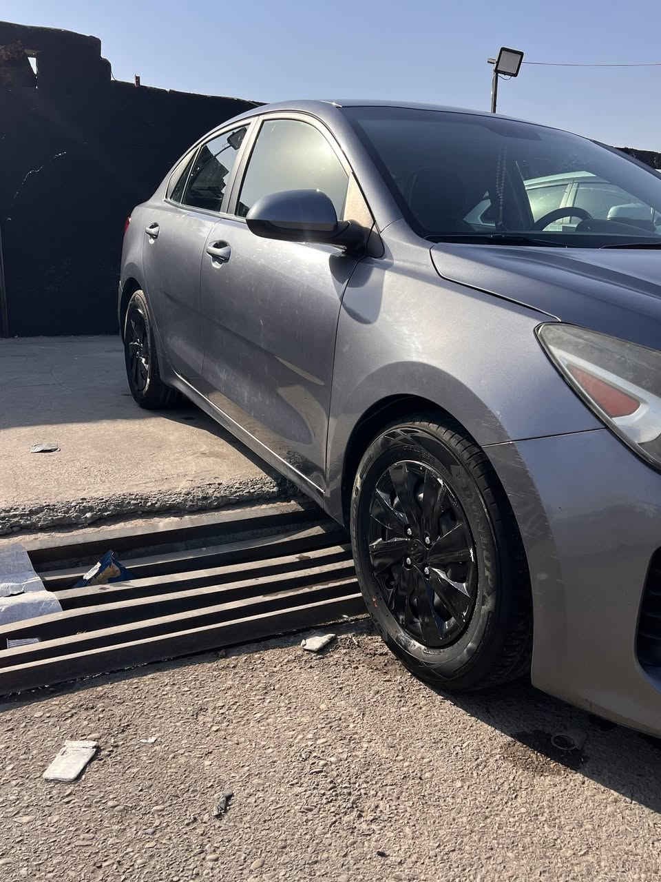 كيار ريوو 
2019 
ماشيه 115
ضرر جاملغ امامي جهة اليمين 
والبوند صبغ 
بدون دواخل بدون شاصي 
بدون ايرباك 
محرك GDI مفتوح معلي كازكيت
كير At اصلي 
حلوب خفيف جدأ السقف 
السعر 110
***********
