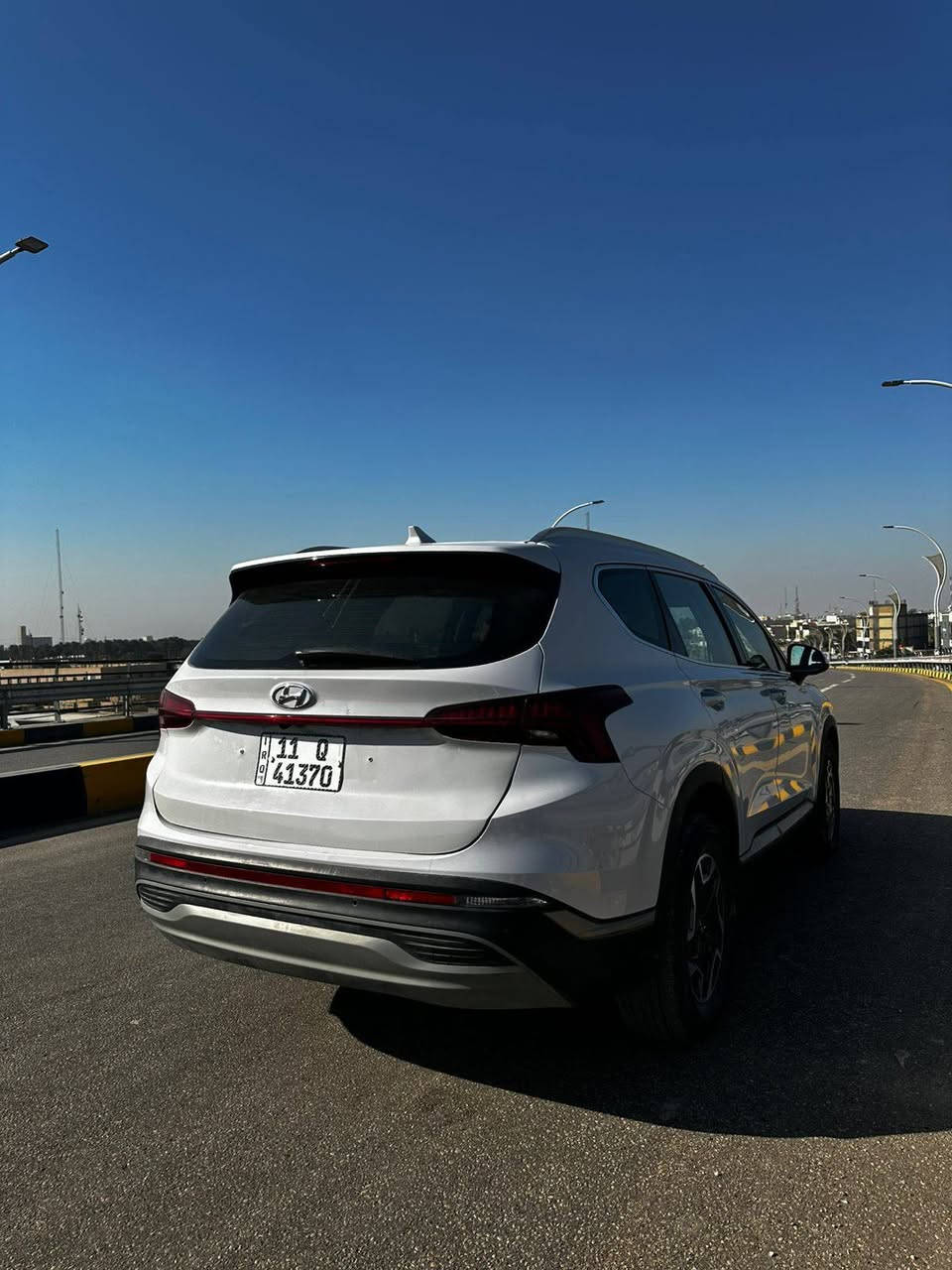 السلام عليكم
هونداي سنتافيا هايبرد ابيض غير محدد لؤلوي 2022 رقم بغداد بااسمي
 وارد كوري فول بصمه صندوق كهربائي دواخل لونين بيجي واسود مري شفط كشنات تبريد تدفئه
شاشه اعطال شاشه جبيره مكينه 4 سلندر تيربو جديده كليآ ماشيه 25 الف
بيها رشات خفيفات باالبنيد وبجوملغ جهه السايق وقبق الصندوق ؟
جاهزه مكينه كير حداديه ترايك وين ميعجبك 
موجود فيس (***********) السعر 200 وبيها مجال قليل /مكاني الديوانيه
