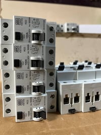 يتوفر  جوزه ايرثكج ثنائي Mk ١٠٠ أمبير 👈 ٨ الاف  توجد خدمه توصيل الجميع...