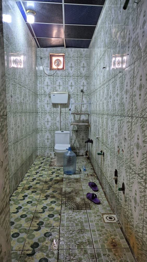 شقة للايجار طابق الثانية 
تحتوي صالة _ غرفتين 2 نوم _ وحمام داخلي وخارجي _
سعر الشقة 350 وبية مجال بسيط 
مكانه القبلة _حي القائم _ قرب افران زيداوي 
قريب علية سوق + مطاعم + مدارس البصرة, العراق


**إذا كنت صاحب هذا الإعلان وتريد حذفه لأي سبب، رجاءا أرسل رسالة إلى الدعم الفني**