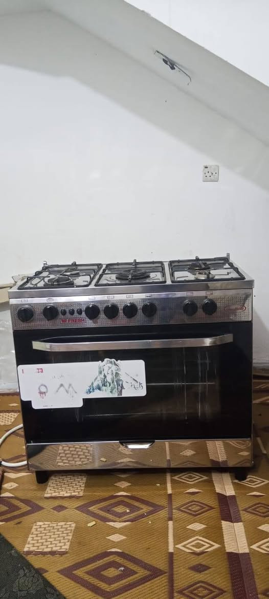 سلام عليكم طباخ البيع لحجَم جبير طباخ كلش نضيف درجه ولا تجي وتشوف مامصلح ولا مره تفحص فرنف كله تقتنع يلا الله شاهد ماخذه ب600ألف أريد ب275 متوازي عل بيع رقم ***********
