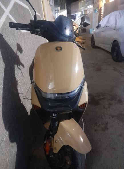دراجه شحن للبيع كامله مابيها اي نقص استخدام ٣اشهر
٦ بطاريات كبار اخت الجديده السعر ٧٠٠ الف وبيها مجال بسيط مكاني سبع ابكار ***********
