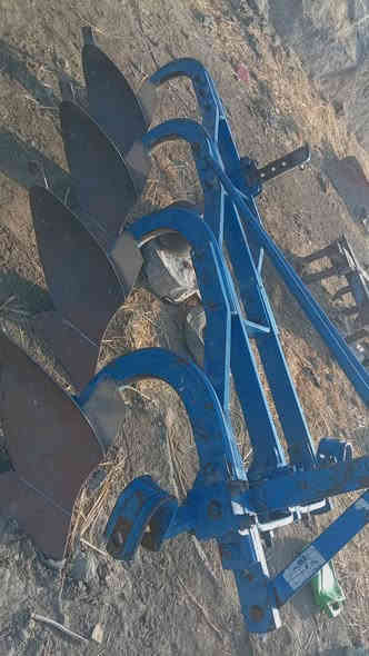 سلام عليكم  فدان تركي حجم 8الاصلي اربعه سچه السعر مليون وثمنميه وخمسين وبيه مجال   مكاني  ذي قار قظاء الدوايه رقم ***********مكلف بنشر
