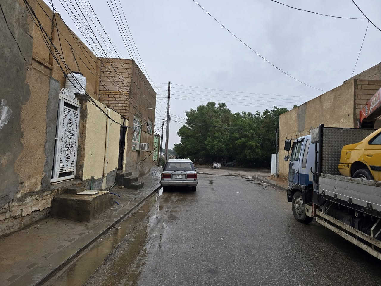 متابعينا الأفاضل 
 للبيع دار جديد 50m في حي #الوفاء موقع جيد  ويحتوي على غرفتين نوم الاولى ارضي والثانية بالطابق الاول (سويت) .
ثاني عقار عن شارع 20 و الساحة التي يقع فيها مركز شرطة الوفاء.
السعر 102 مليون قابل للتفاوض 
عنوان المكتب سايدين سلام -جامعة مقابل صيدلية الكوخ .
ارقامنا للتواصل
***********
***********
