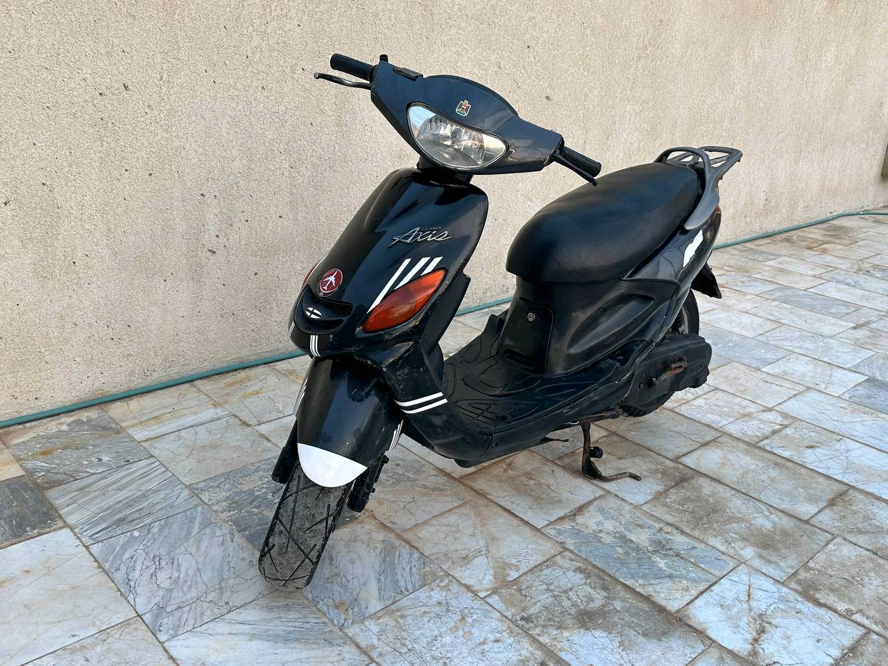 السلام عليكم 
دراجة اكزز ياماها سرعه 100 للبيع axis Yamaha 
الدراجه مكينه ناعمه فوول 
الكفرات نظاف وكاملات
تشتغل سلف هندر اول نگره تشتغل 
كهربائيات   اشاير لايت اصطاب عداد سرعه  وبانزين كلهن شغالات 
صالنصة (اكزوز) اصلي 
تايرات اصليات ونضاف الخلفي توني مبدلة 
قفل صندوك قفل ستيرن قفل اكسل كلهن شغالات  المكينه مفتوحه قبل فتره وشغل مضبوط 
الدراجة كلش نظيفة  معدل و نهضة بطناش  
الدراجة شرط كاملة من الطول للطول 
مكاني بصرة بالجنينة بشارع المصلحه 
رايدها 650 الف
 تجي تفحص تروح المصلح شنو تريد حاظر 

هذا الرقم بي واتساب وشريحة 

*********** 