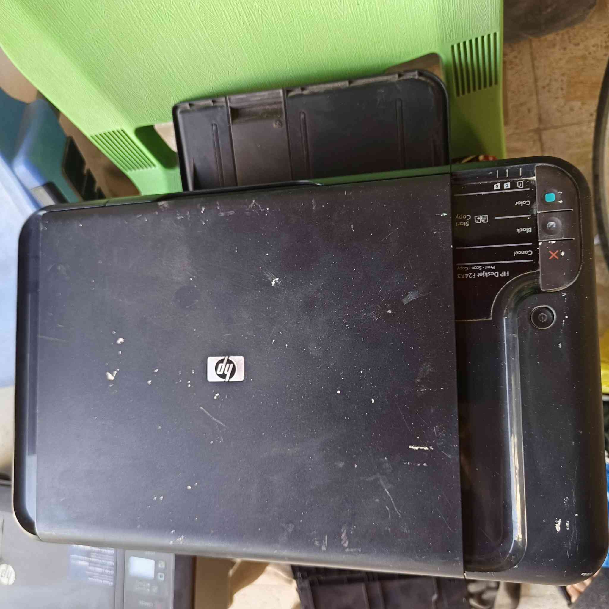 السلام عليكم طابعات مستخدمة متروكات وحدة hp2510 بيه كاترجات 2 رقم61
والثانية HP Deskjet F2483 بيه كاترج اسود رقم121 الطابعات بدون محولة ضايعات اخوان الي يفيدنة بخدمته قيم بما يرضي الله وبالخدمة م ***********
