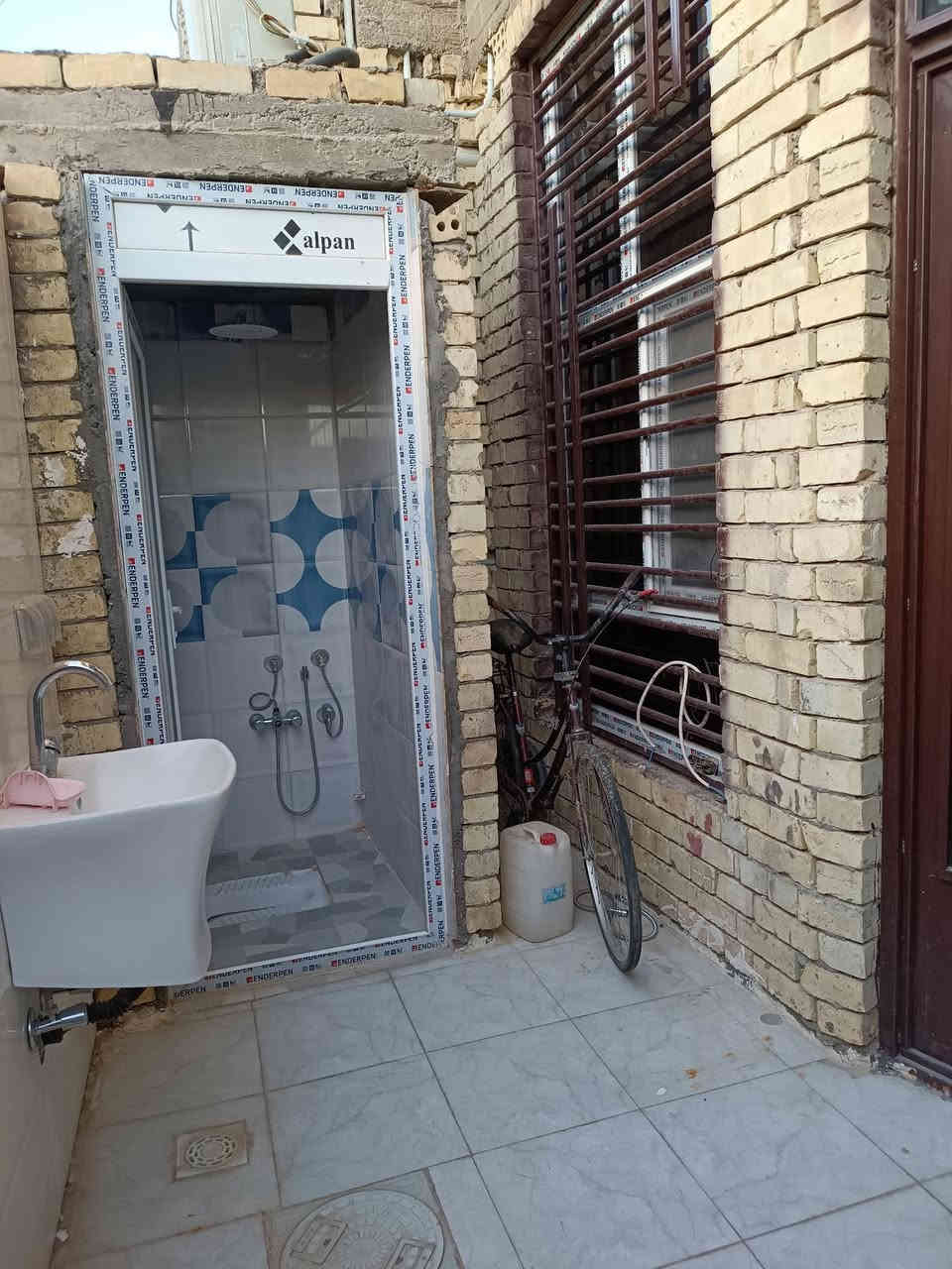 ‏‪
🏡بيت للبيع – في كربلاء المقدسة 

حي الميلاد / مقابل مجمع الدرة

 المساحة: 105م – طابقين....الواجهة 5*21 ....

عرض شارع 8

شارع تبليط

انترنت ضوئي

 3 غرف نوم

مطبخ حار/بارد

3 صحيات

 البناء طابوق

 جمهوري البناء ممتاز

 البيت حديث وجاهز للسكن

إسكان مطلوب: 55 مليون

 

📞 للتواصل: ‏‪0773 204 8562‬‏
