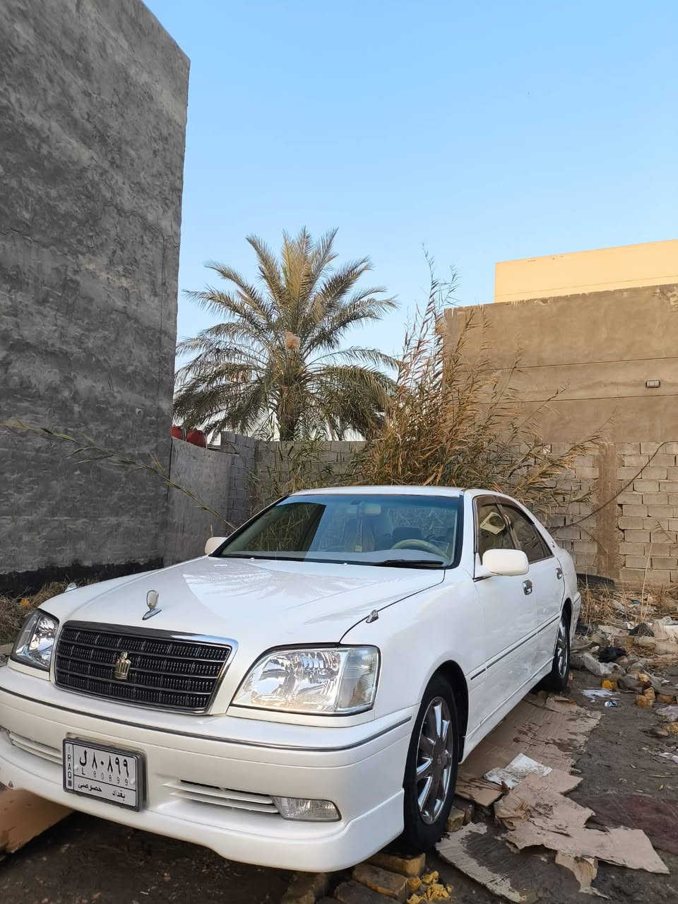 السلام عليكم للبيع ملكه صدفي فول مواصفات ومكفوله من كلشي اربع دكم ديفور الجبير السياره داخل جلد مثبت سرعه شاشه كرستال تحوير عارف العيساوي شاصي 75 ويل نجمه نفطي السياره فول مواصفات عده الفتحه  ،،،، للاستفسار الاتصال ***********

