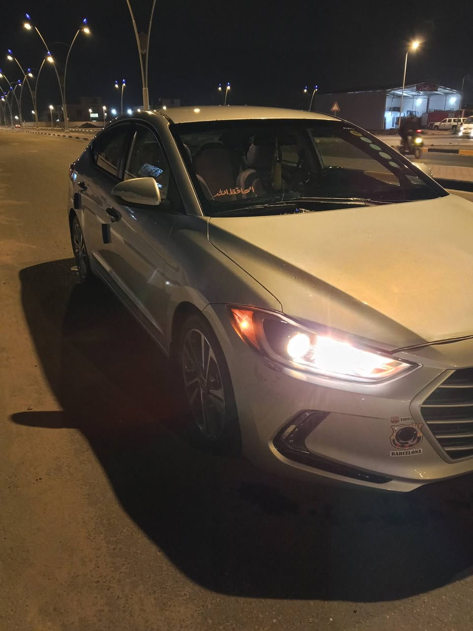 سلام عليكم الانترا 18وارد امريكي السياره ضربته البنيد بس ومصبوق المداكر بس تقسيم البرقيين الكدام رقم بصره راعيه بلبصره مكينه الف وستميه جي دي اي  بيه تبخير ابيع كايمه السياره جديده كلش مال بيت ولله ***********مكاني البصره الزبير 110وبيه مجال
