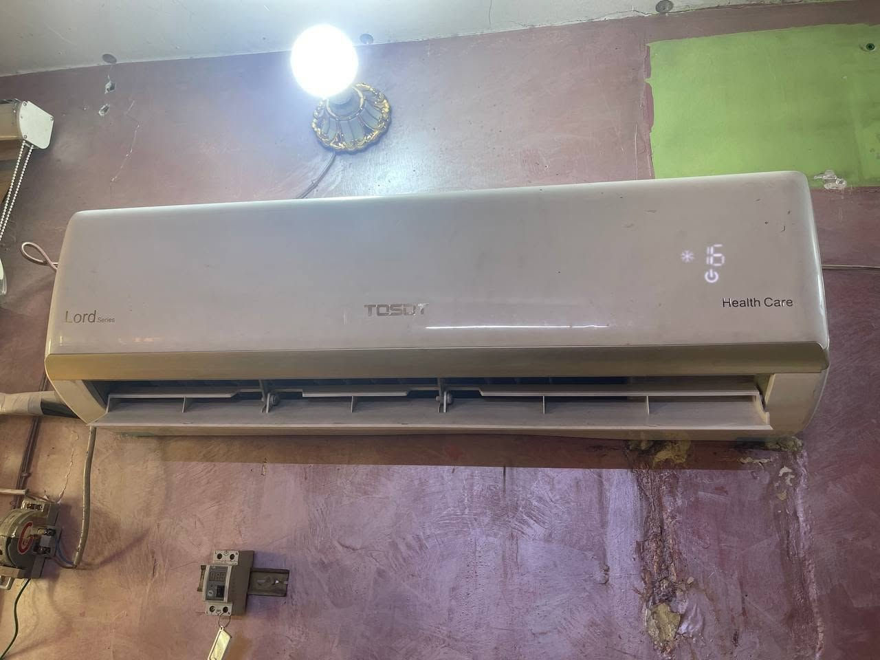 سلام عليكم حبايب عندي سبلت توسوت Tossot طن ونص نضيف جدا يرادله بس غاز وبي ليلك صغير جدا لتواصل *********** او خاص عنواني بغداد الدوره سبلت نضيف وجميل سعر مناسب🩵
