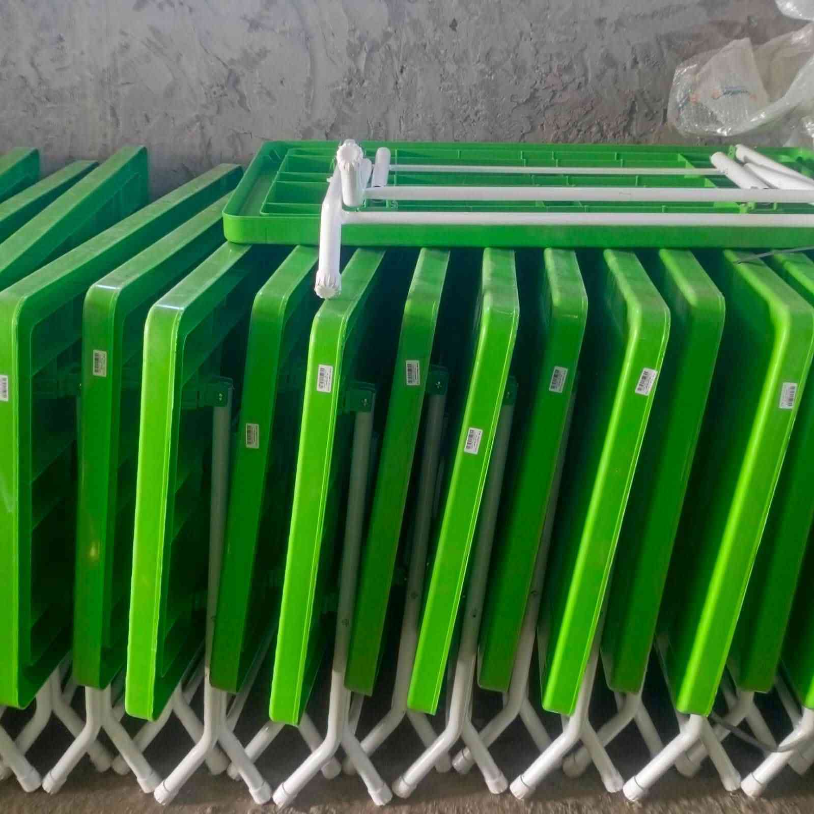 محل للبيع كراسي عدد  36  السعر واحد على 6500 ماصه عدد 100 السعر على 2500  والميز عدد 60 السعر واحد على 31 والصينية عدد 60 السعر 8500  وبيهن مجال العنوان بابل حله‏‪***********‬‏
