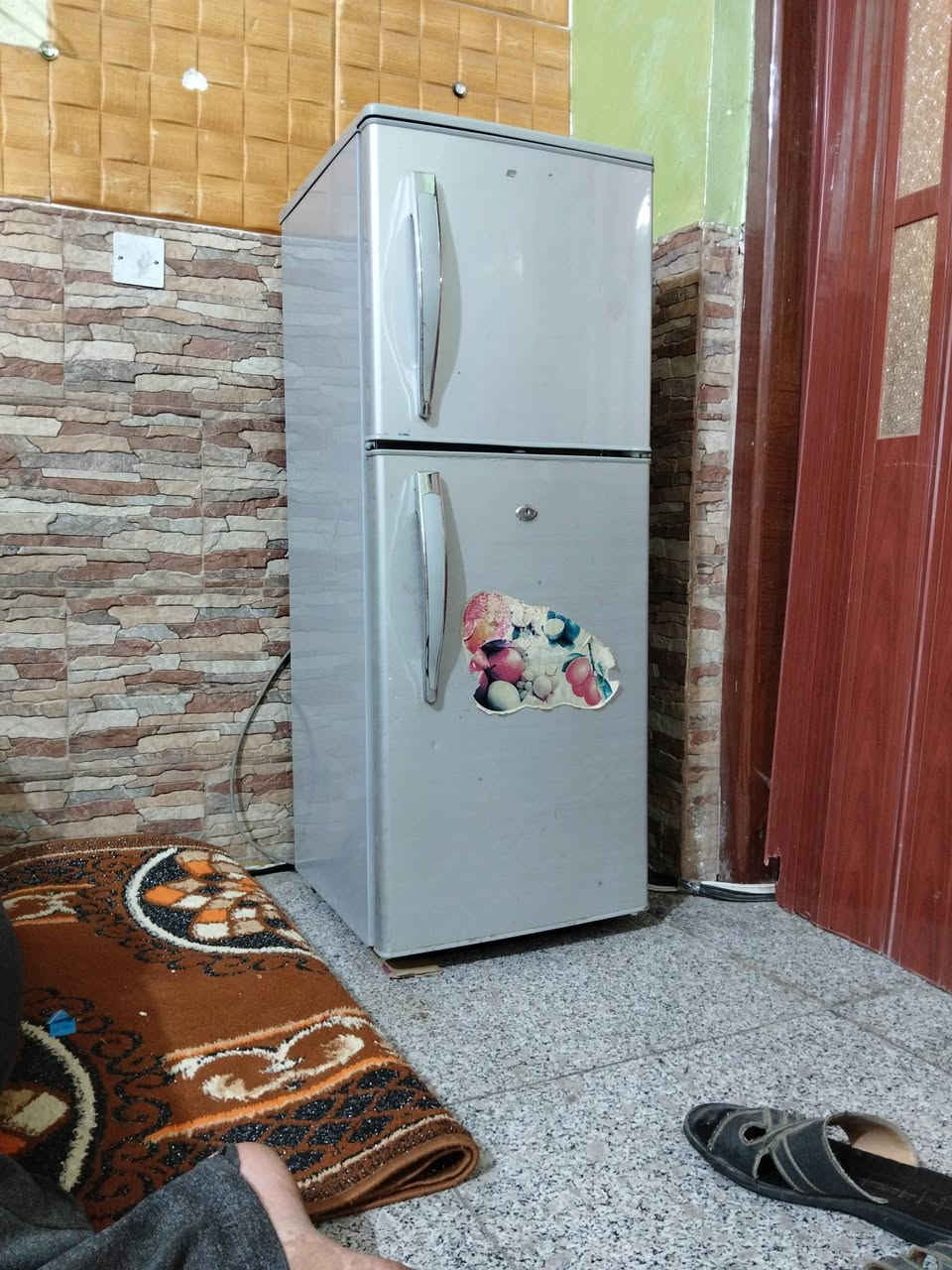 ثلاجة 4قدم شغاله السعر 75 الاتصال ***********

