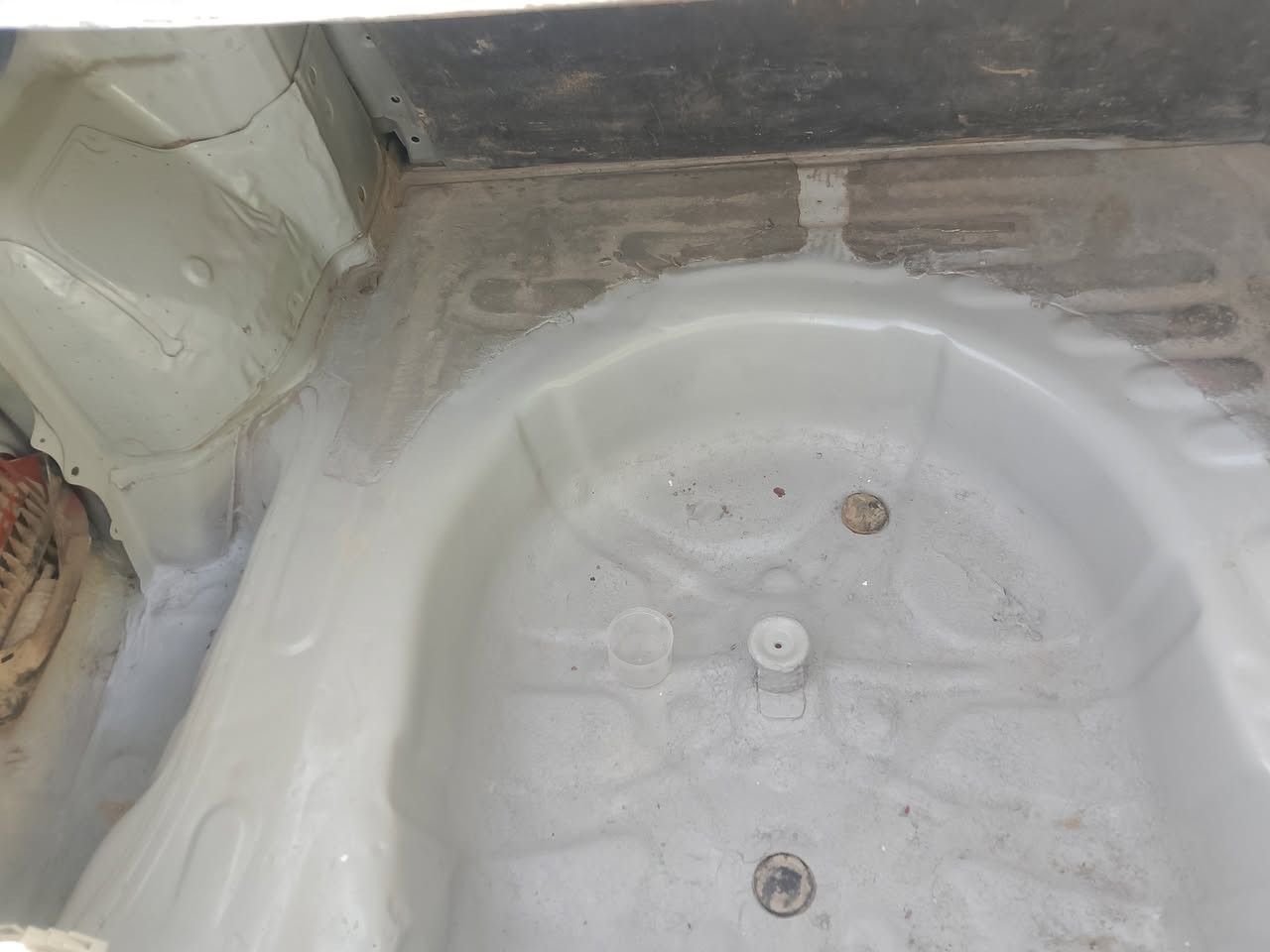 كورله موديل 1994 رقم بغداد سنويته منتهيه راعيه اريد مداوره مكينه 1600 بيه قليل كلش تنقيص  كير جديد توني شاده ميكانيكي صارلي اسبوعين  تخم تاير جديد دشبول جديد نقصه كهربائيات تبريد شغال العام اسست كله جديد تبريد يخبل بس نهايه الصيف عطل ولف الفريز  بس يتبدل الولف وتشحن سياره حلوه كاعده رايده ب48 مكان السياره الشطره رقم ***********
