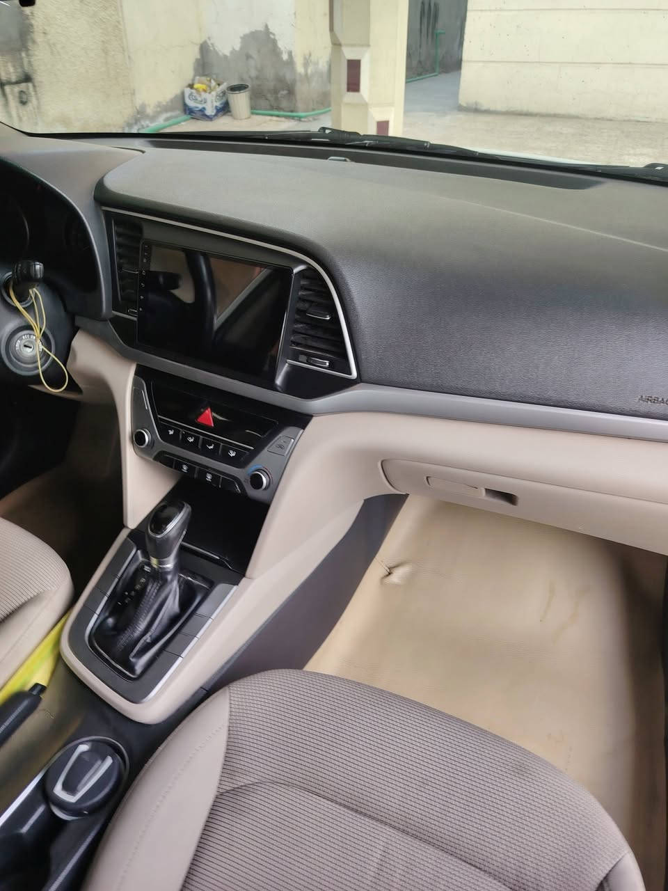 سلام عليكم النترا 2017
خليجي للبيع مكفوله منل صبغ نص موصفات محرك 2000 دوش ممفتوح مري شفط تحكمات شاشه  السعر 137 وبيها مجال بسيط العنوان بغداد حي الجهاد منطقه المكاسب ***********
