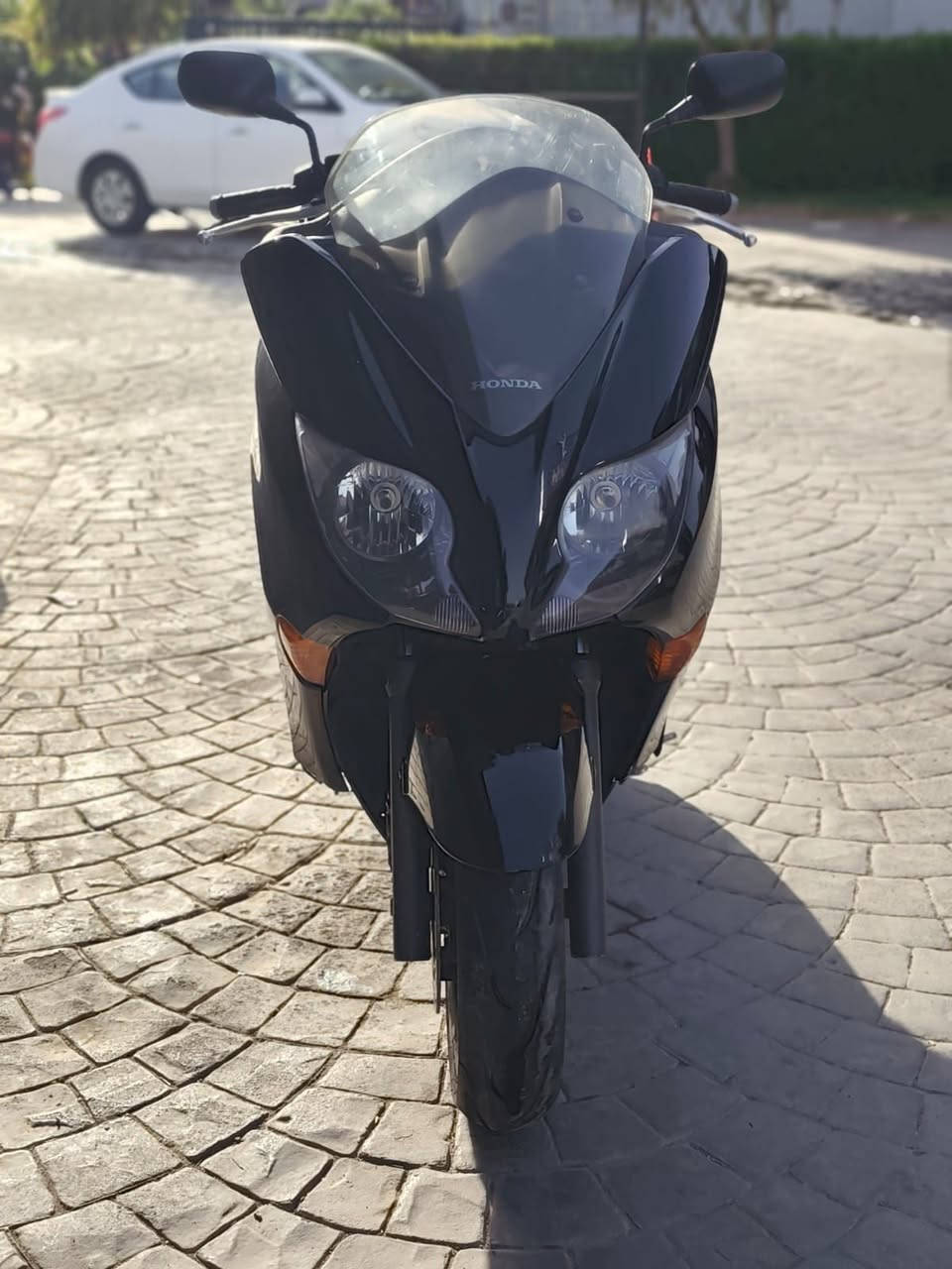 سلام عليكم 
 هوندا فورزا 010 S7  
غنية عن التعريف 
مواصفات 
ماكينة 250 cc 
بيها 7 كير و4 تحويلات 
كير شغال واوتوماتيك كامل 
ماكينة كبس مامفتوحة ابد 
تايرات جديدة 
الدراجة خير من الله 
يحتاجلها شويت ترتيب 
الدراجة مابيها ايا عيب 
تواجد اربيل 
السعر 12ونص وبيها مجال لطيبين
***********
