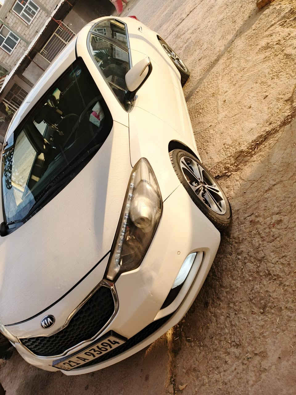 السلام عليكم سيراتو 2014 فول عده البصمه والفتحه رقم جديد تريدتحويل تريد وكاله بسم كردي سعر118رقم صاحب السيارة *********** إتصال فقط
