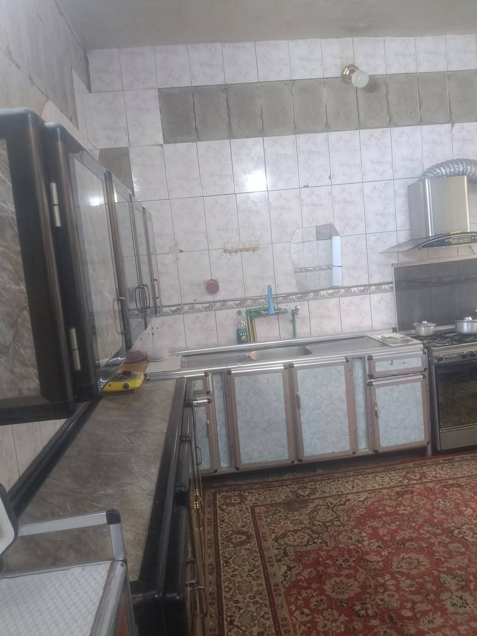 دار للبيع المساحة 200 متر في النجف الاشرف حي السلام صب كونكريت طابقين 6 غرف نوم بيع مستعجل أي استفسار الاتصال بالموبايل *********** اومراجعة مكتبنا الكائن شارع سلام جامعة مقابل مركز الشابندر للتجميل بإدارة سيد سالم الموسوي...
