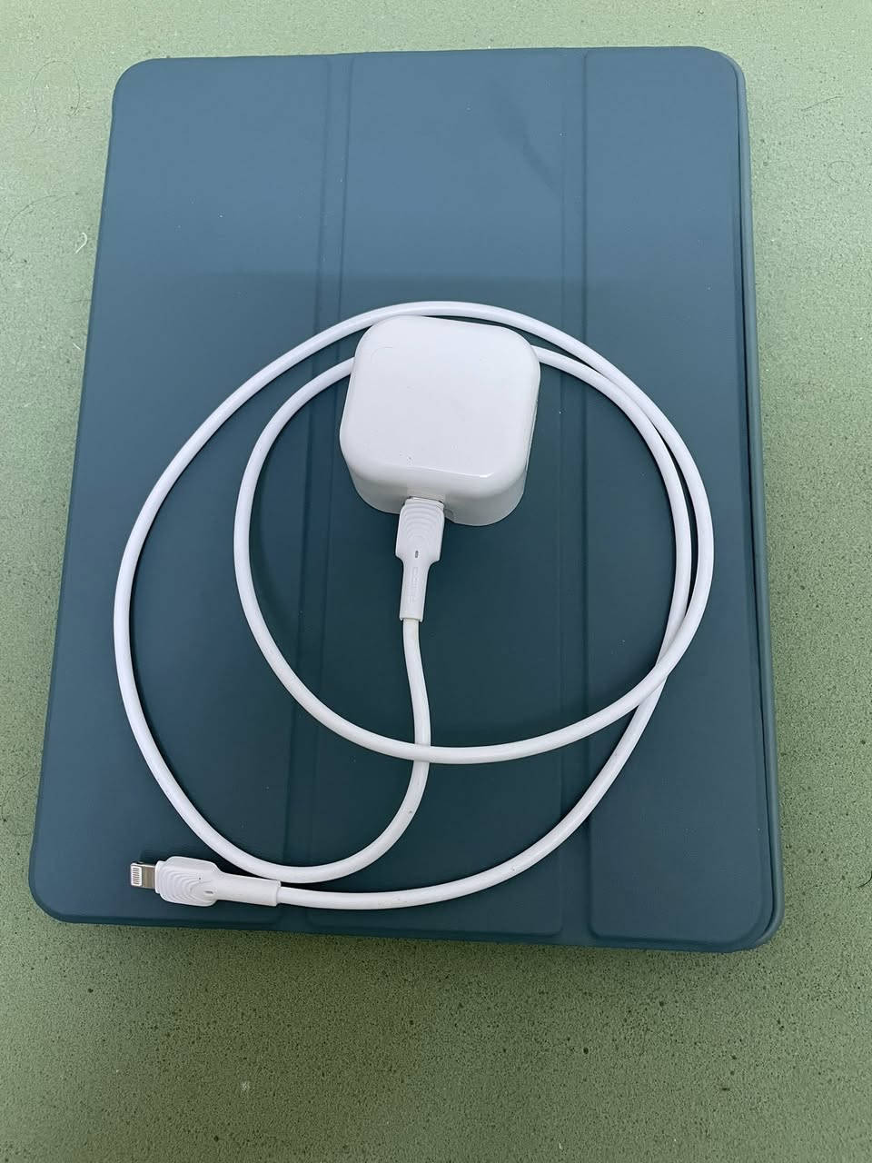 ‏iPad 10 Pro شاشة 120 هرتز تشغيل PUBG 90 فريم ذاكرة 64 السعر350￼ رقم ***********￼￼￼ اتصال مراسلة ￼
