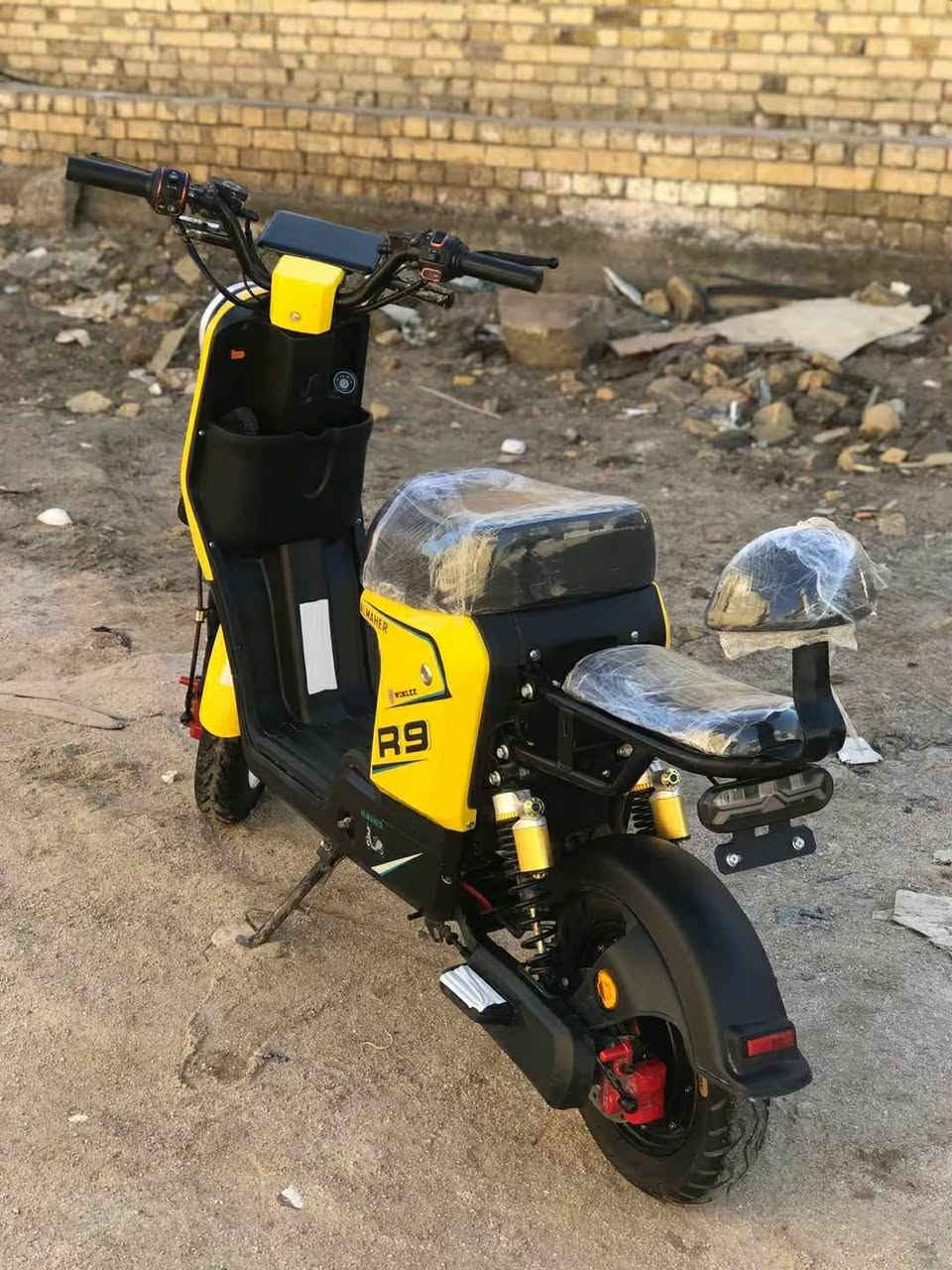 دراجه R9 جديده مده الاستعمال شهر و 25 يوم الشركه ونلي بطاريات 5 دبل حجم كبير نضام رجوع للخلف R ونشرات سرعه 75 إلى 70 تمشيك 45 كيلو إلى 50 بصمه زائد سويج نضافه درجه أوله مكاني ناصريه مركز السعى 475 وبي مجال للطيبين


**إذا كنت صاحب هذا الإعلان وتريد حذفه لأي سبب، رجاءا أرسل رسالة إلى الدعم الفني**