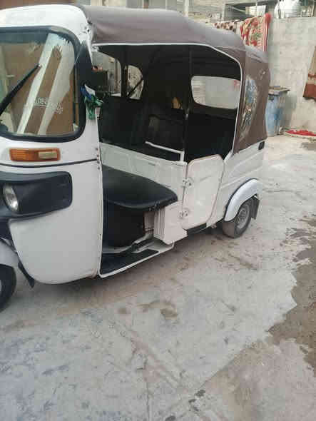 سلام عليكم تكتك موديل 21سنويه الوحات نكليزي هزه مهزوزه باسمي تحويل مباشر تكتك حلوه وجاهزة برغي ما عايزه كبل لشارع سعر6.750وبيهة مجال مكاني كربلاء المقدسة رقم ***********
شراي يخابر بي خير ويدللل
