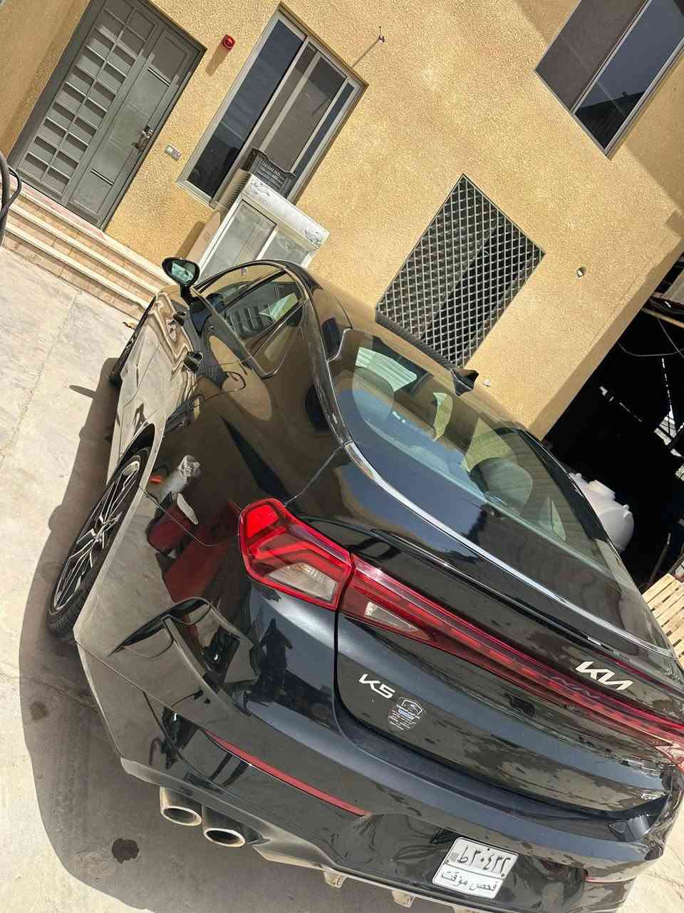 السلام عليكم كي 5 موديل 24 للبيع بدون رقم فول مواصفات محرك 2500 تيربو فئتها جي تي اعلى مواصفات بيها قطعتين صبغ *********** ما بيها اي نقص تدفئه كشنات ماشيه 40 الف
